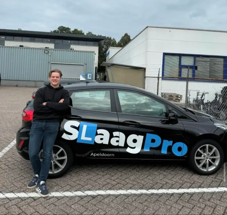 Weer een geslaagde leerling met rijbewijs bij de beste autorijschool van Apeldoorn, SlaagPro.